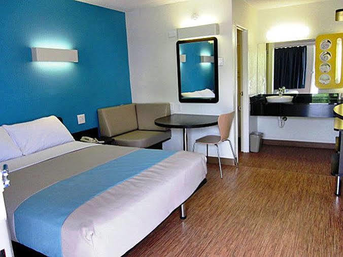 Motel 6-Overland Park, Ks Екстериор снимка